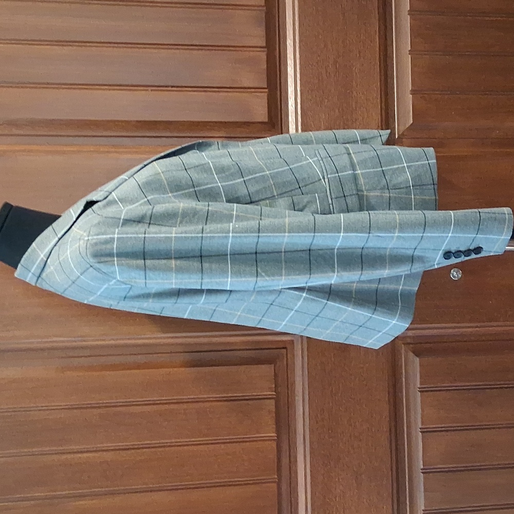 Ann Taylor Gray Blazer. Size 12 - Picture 3 of 6
